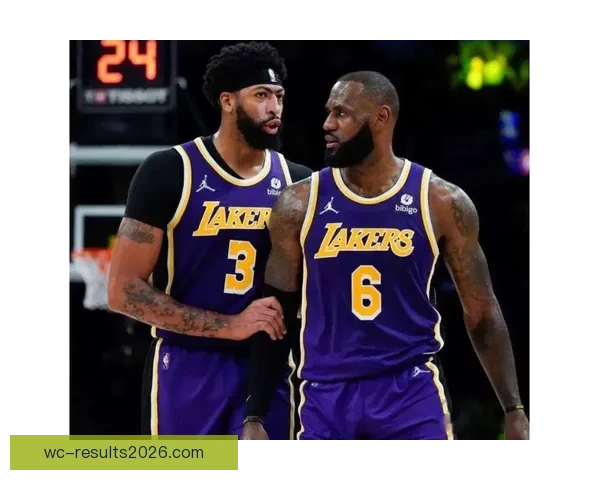 勇士今夏计划全力引援詹姆斯或小卡 目标打造全新核心阵容 勇士今夏计划全力引援詹姆斯或小卡 目标打造全新核心阵容