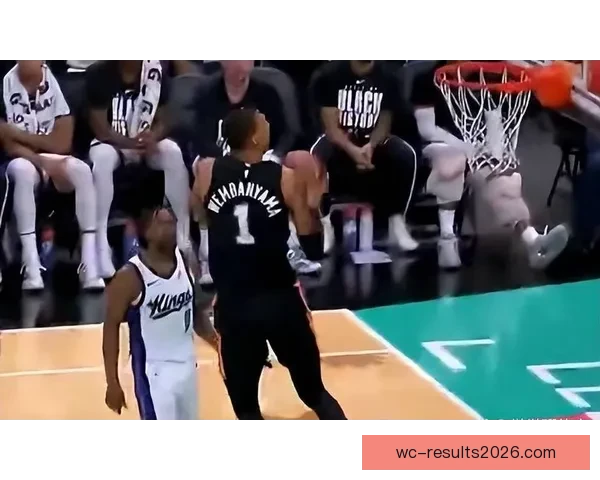 沃克高效砍下26分率老鹰轻取灰熊全队多点开花展现强劲攻势